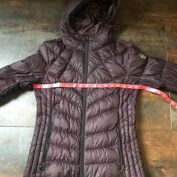 Michael Kors Raisin-colored Hooded Packable Down Fill Jacket, Size XS - Picture 8 of 13